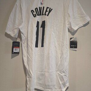 Nike shoes, white size 7 women, and Nike White Tee Shirt